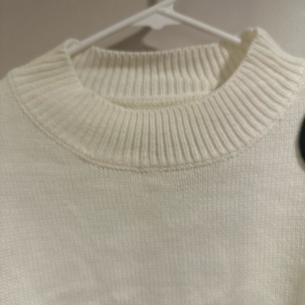 Flower Embroidery Mock Neck Long Sleeve Sweater White & Black Large Acrylic NEW - Picture 4 of 15